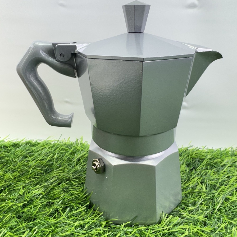Bialetti Moka Exclusive Stovetop Espresso Maker 3 Cups - Silver 0009053 4.4 oz - Picture 4 of 11